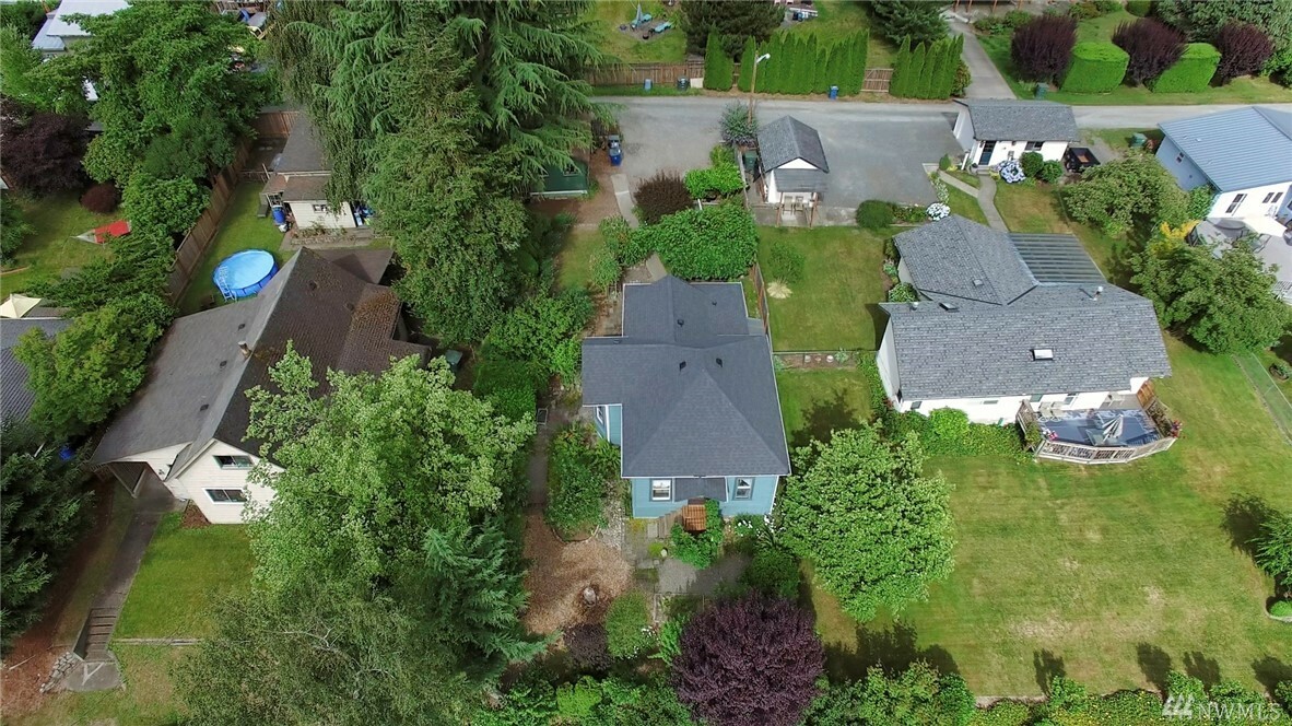 Property Photo:  618 Avenue A  WA 98290 