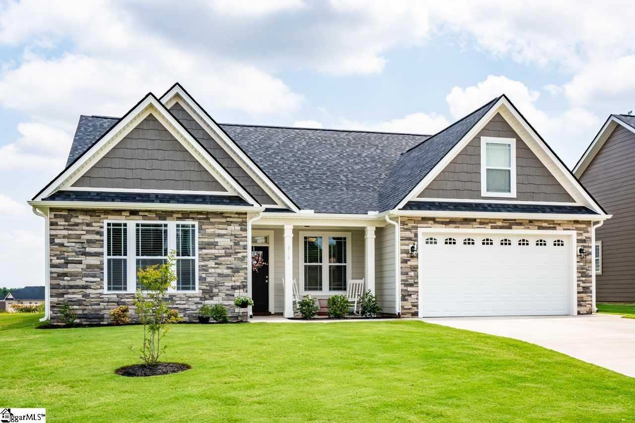 Property Photo: 816 Sterling Drive SC 29316