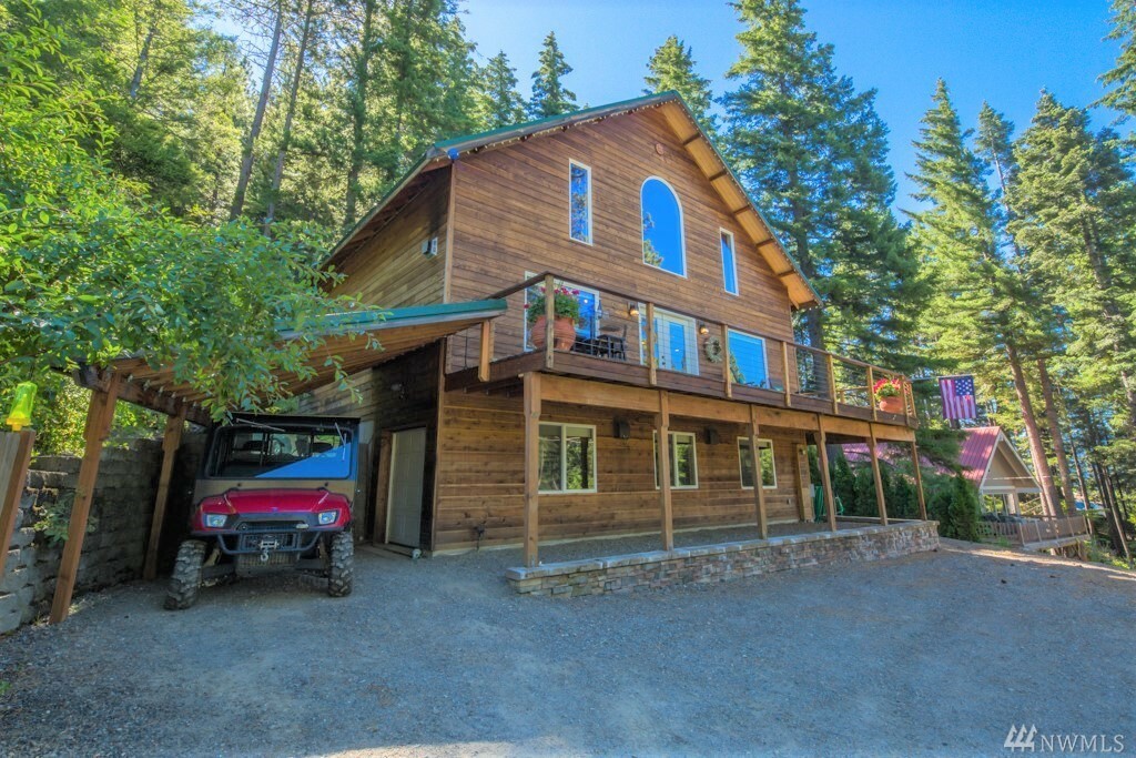 Property Photo:  190 Lakeview Dr  WA 98940 