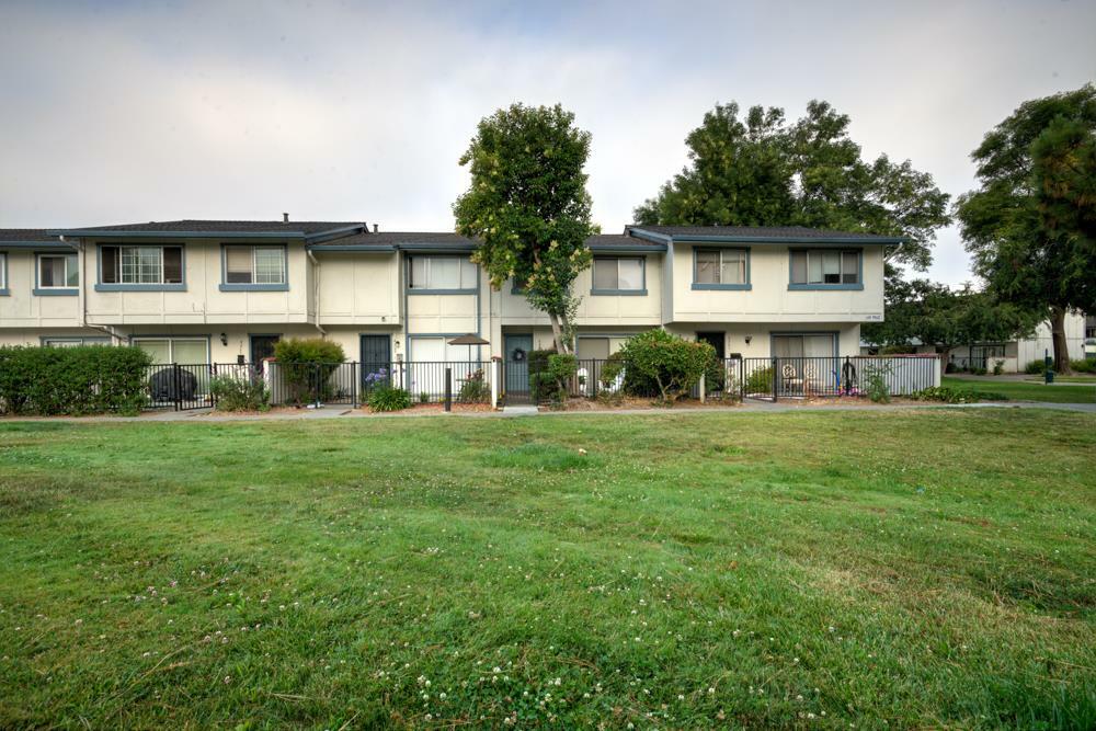 Property Photo: 4263 Las Feliz Court CA 94587