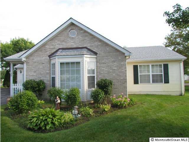 Property Photo:  28 Farnworth Close  NJ 07728 