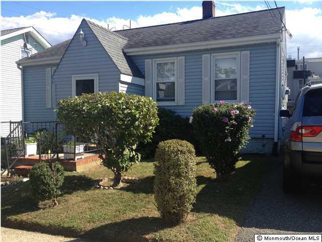 Property Photo:  49 Drummond Avenue  NJ 07701 