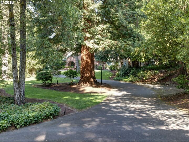 4260 SW Charming Way  Portland OR 97225 photo