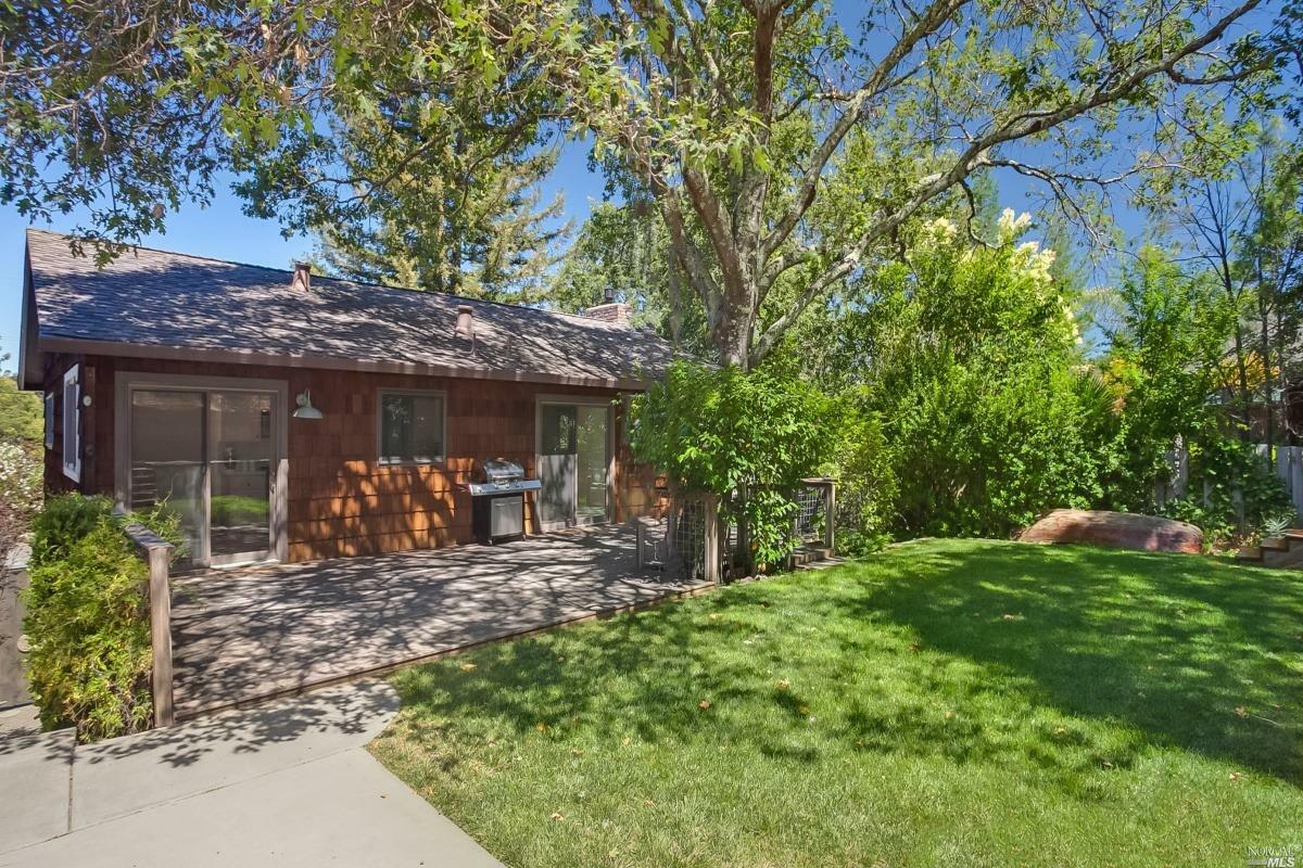 Property Photo:  490 Ridge Road  CA 94947 