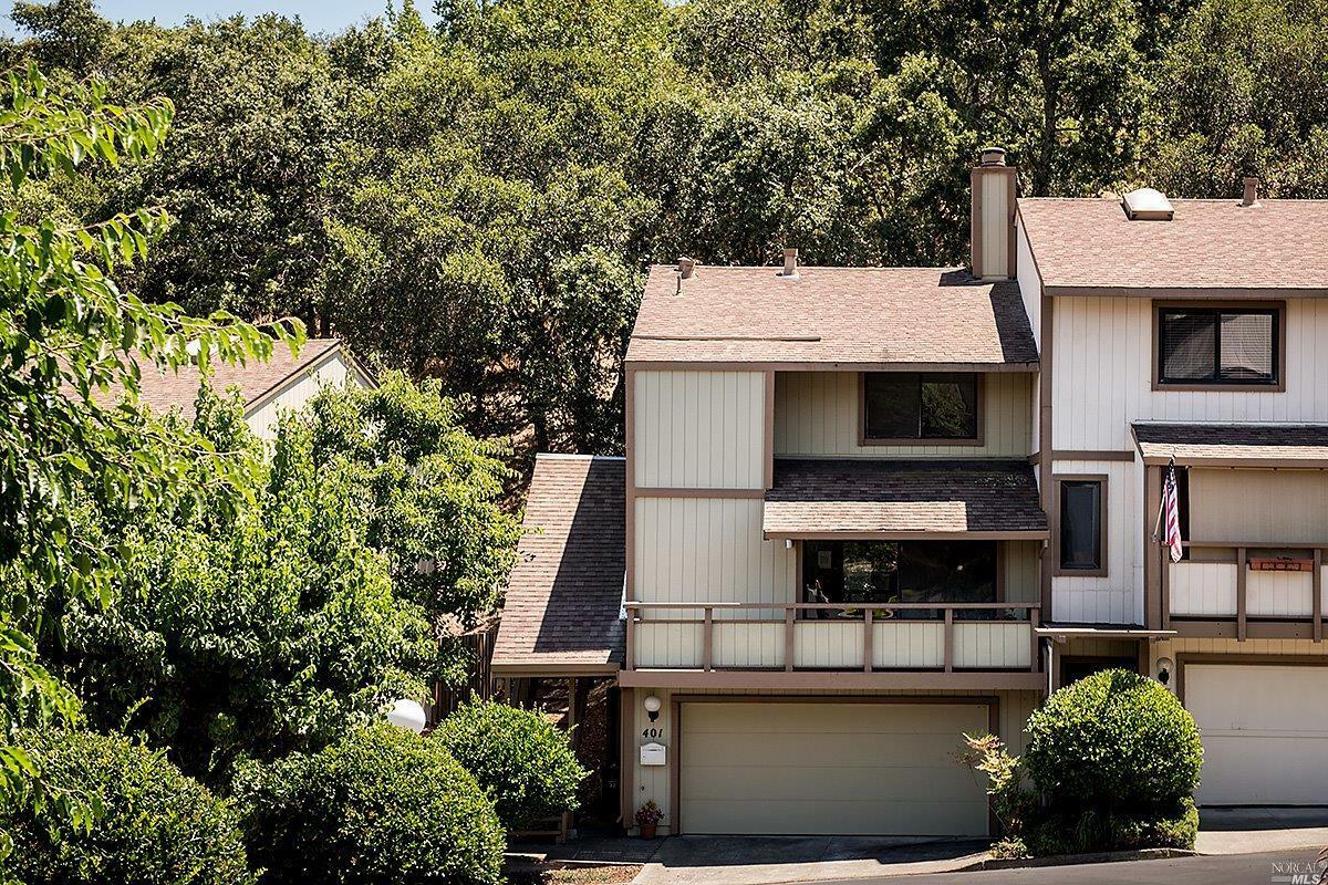 Property Photo:  401 Sylvia Way  CA 94903 