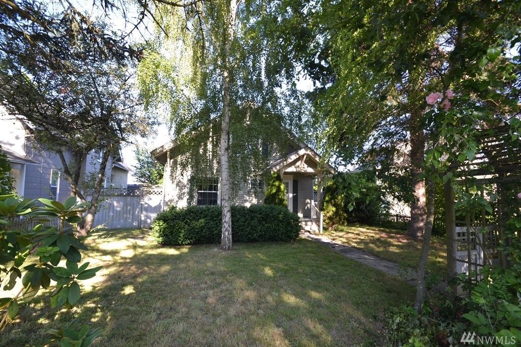Property Photo: 2008 Lombard Ave WA 98201