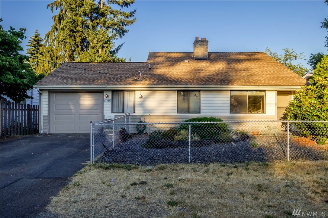 Property Photo:  12248 2nd Place SW  WA 98146 