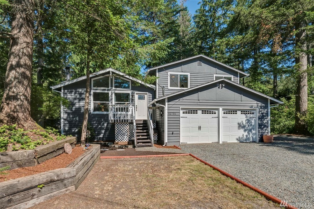 Property Photo:  42751 SE 172nd Place  WA 98045 