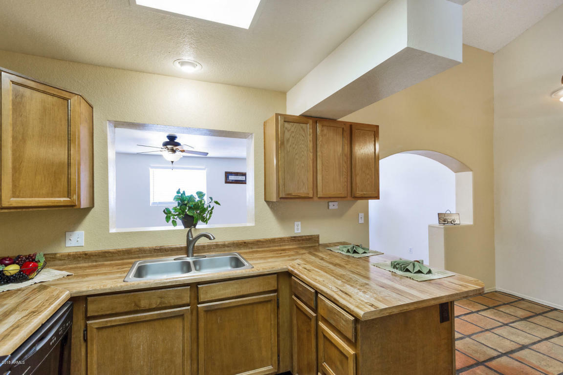 Property Photo:  6909 W Laurel Lane  AZ 85345 