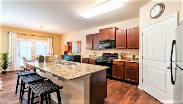 Property Photo: 742 Widgeon Way FL 32539