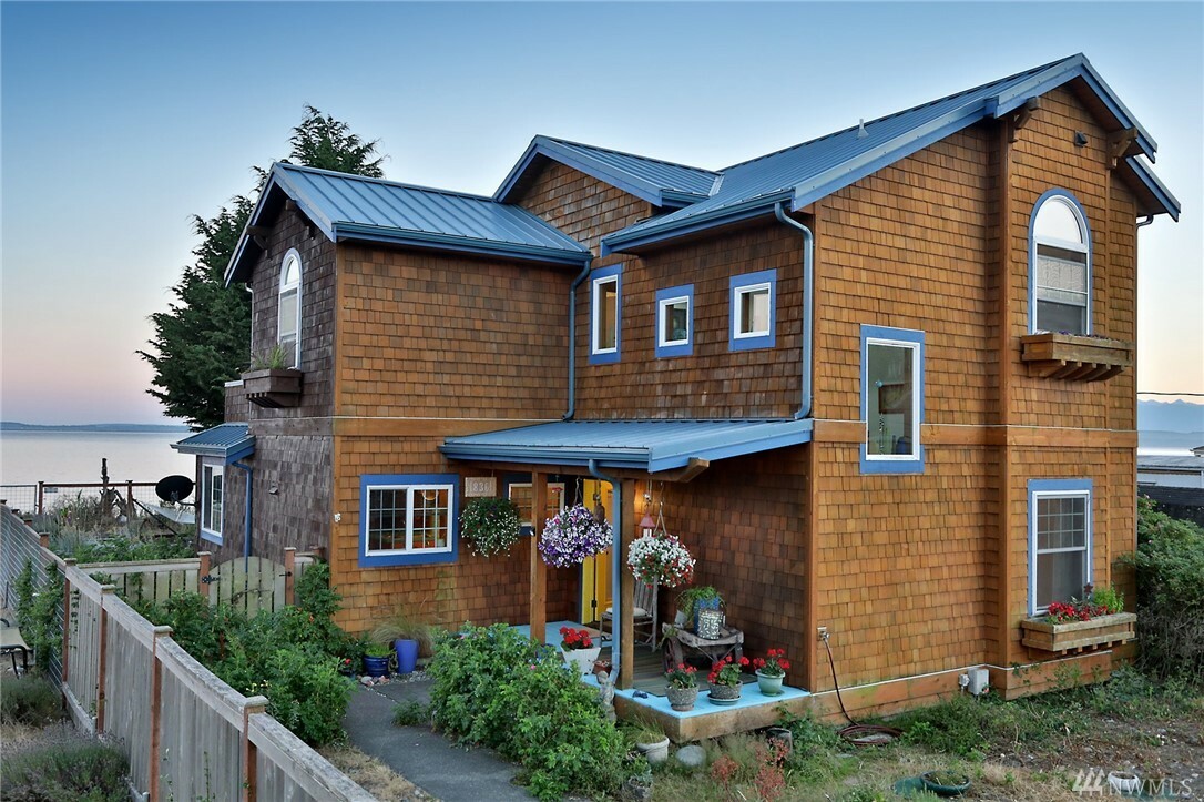 Property Photo:  836 Old Beach Rd  WA 98249 