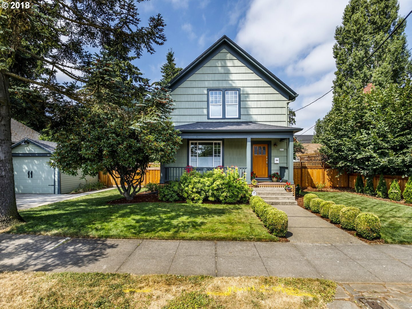 Property Photo:  4855 SE 65th Ave  OR 97206 