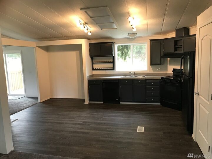 Property Photo: 24756 Chase Rd WA 98284