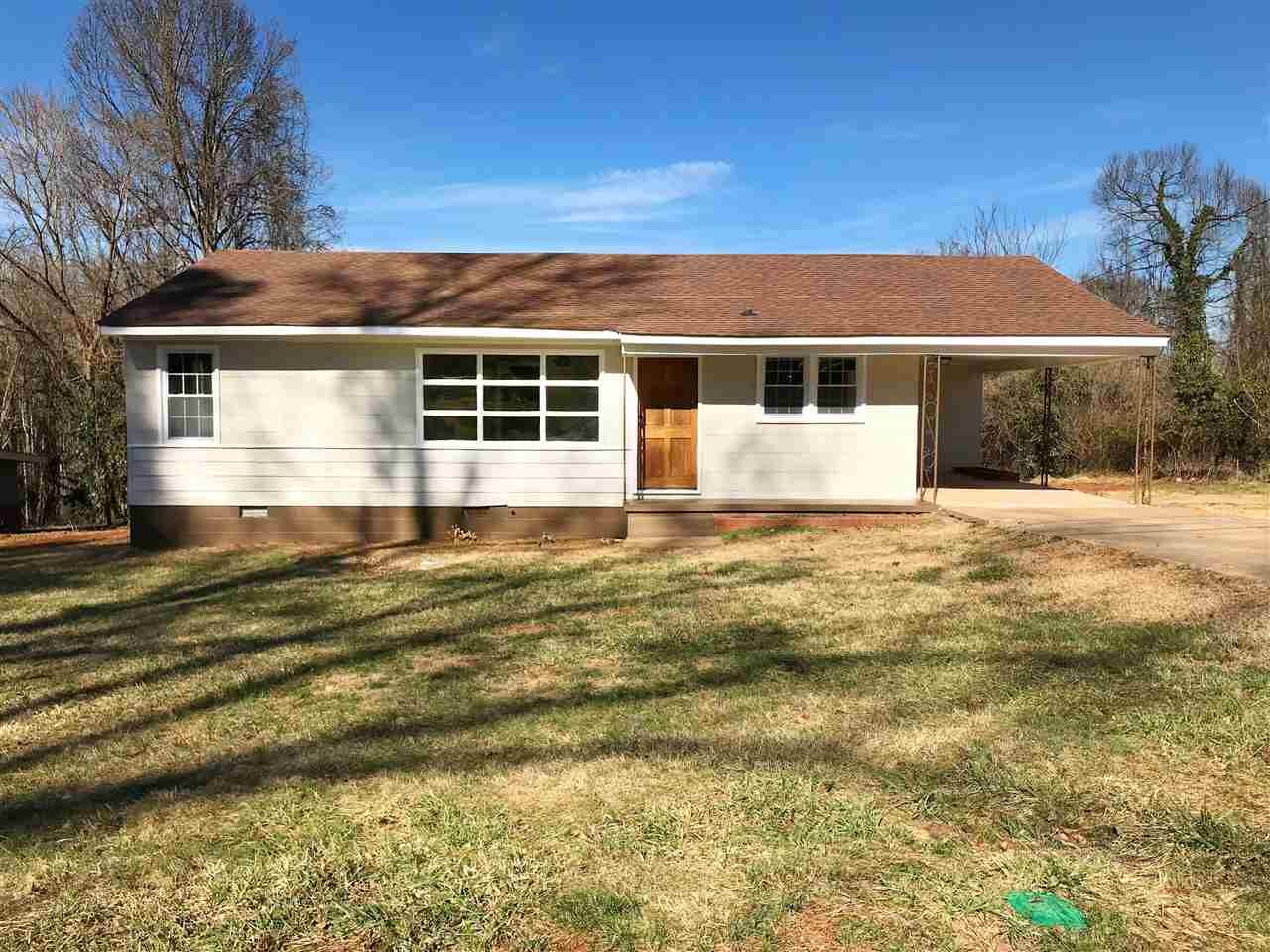 Property Photo: 338 Merideth Cir SC 29306