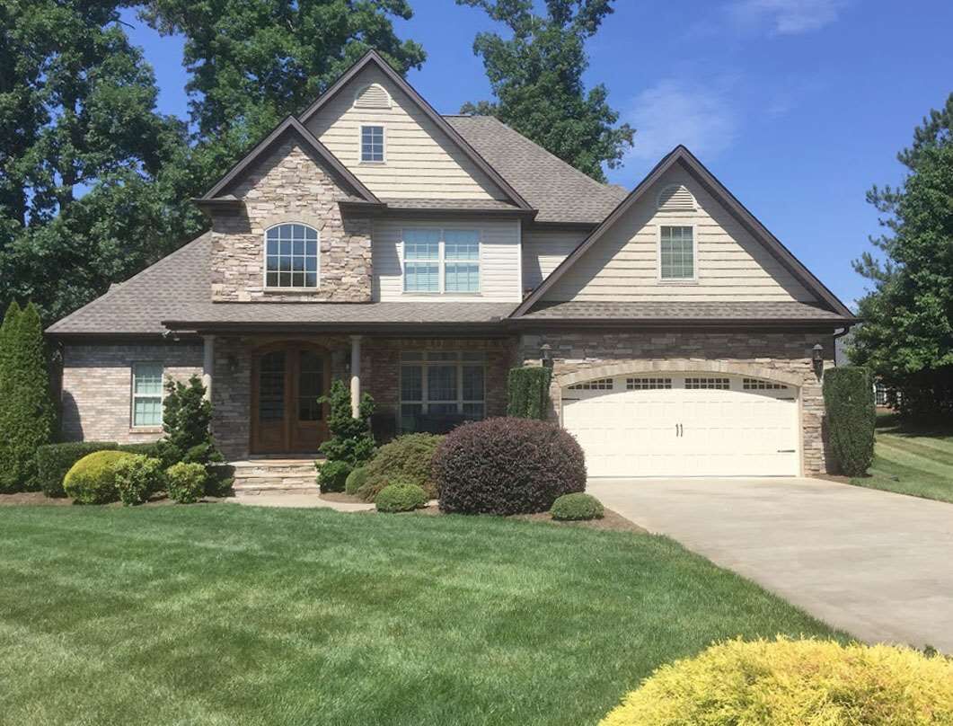 Property Photo:  109 N Bennington Drive  SC 29307 