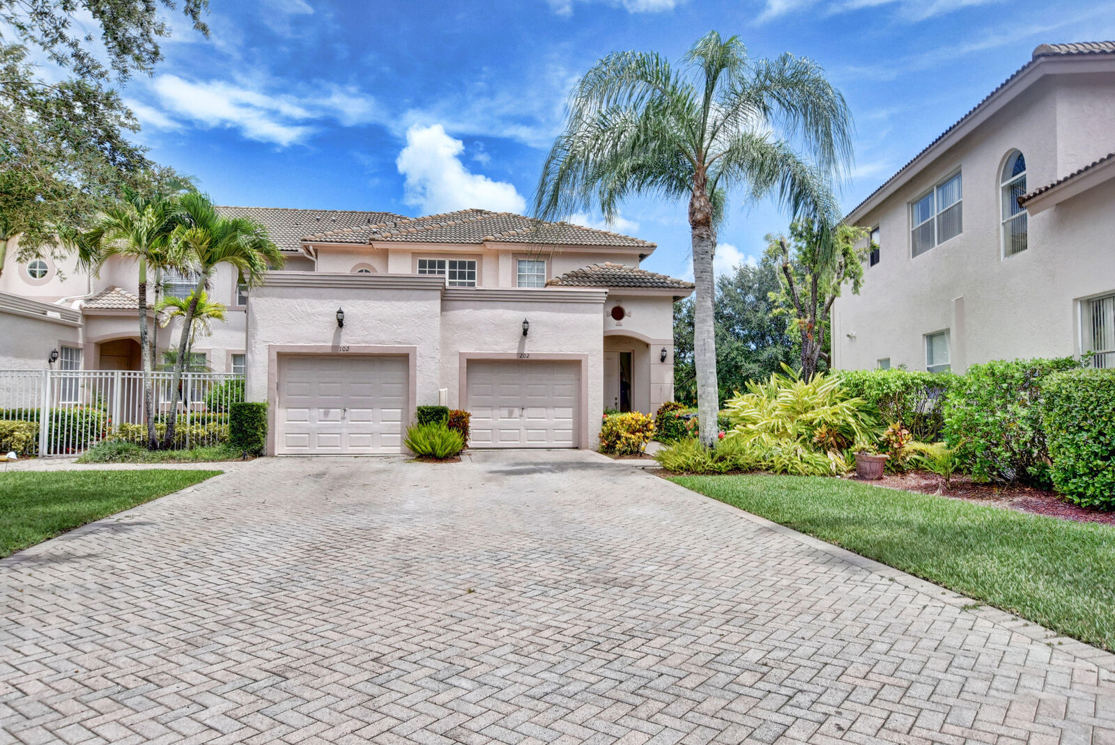 Property Photo:  8026 Aberdeen Drive 202  FL 33472 