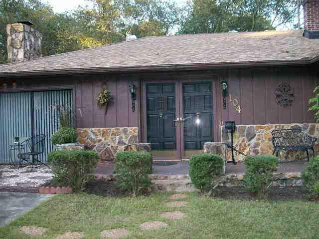 Property Photo: 104 Pineview Drive SC 29657