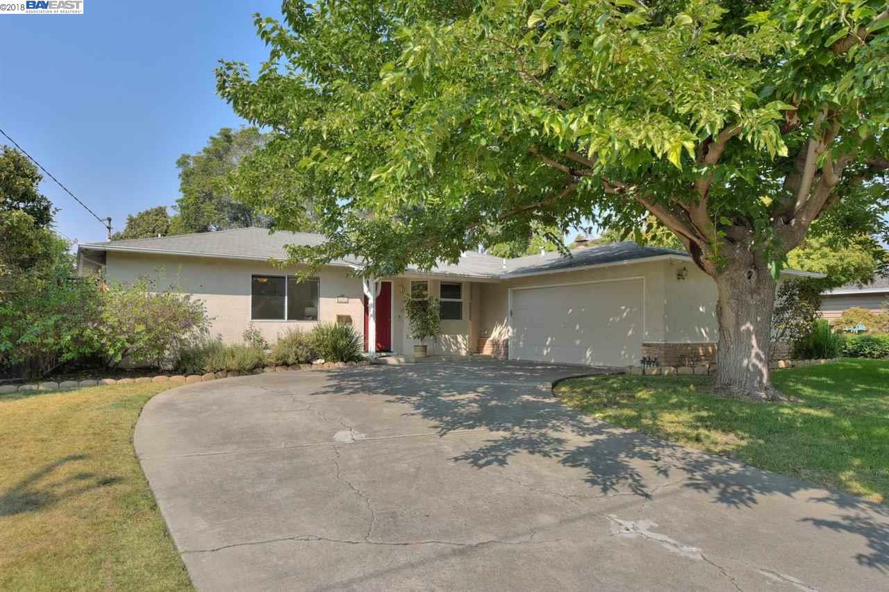 Property Photo:  1493 Harrington St  CA 94539-4516 