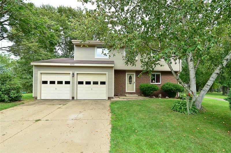 Property Photo:  2212 Open Meadow Cir  PA 15017 