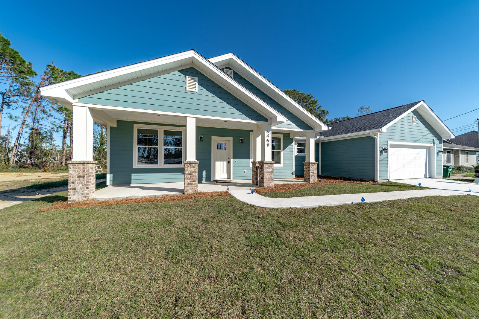 Property Photo: 6409 Pine Drive FL 32408