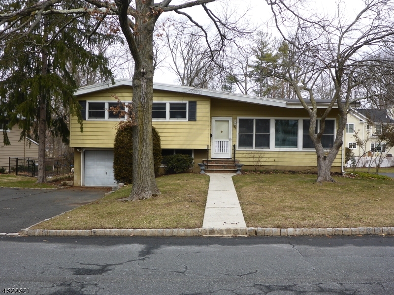 Property Photo:  36 Hartley Rd  NJ 07901 