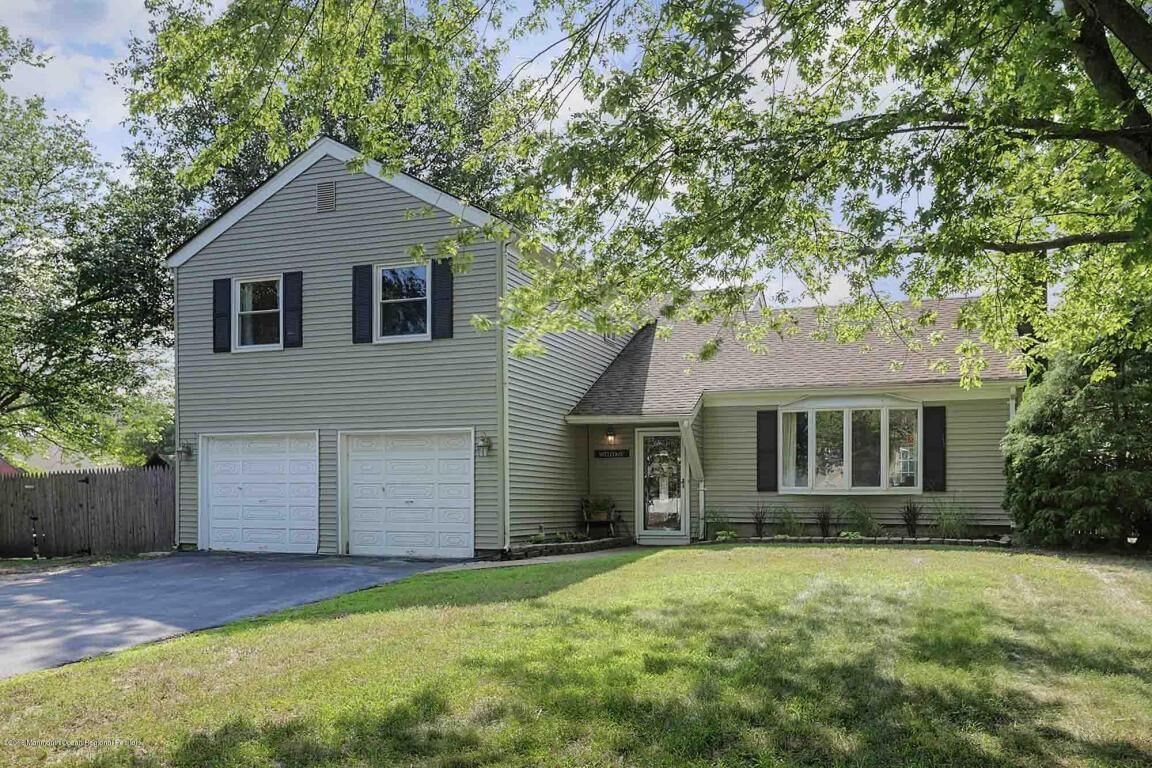 Property Photo:  900 Tudor Drive  NJ 08753 