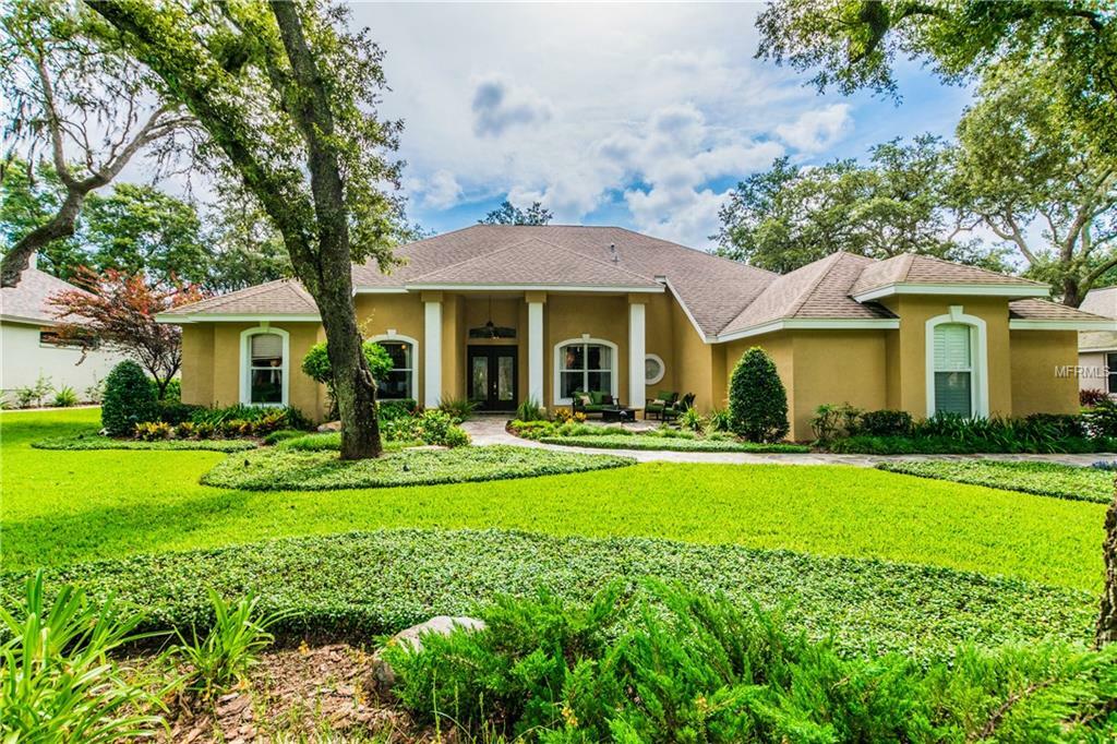 Property Photo:  5014 Sylvan Oaks Drive  FL 33596 