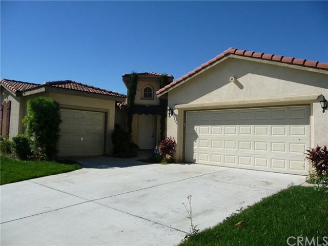 Property Photo:  9893 Paseo Cayuco  CA 92557 