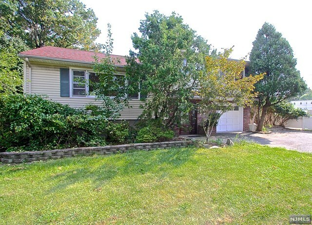 Property Photo:  25-10 Morlot Avenue  NJ 07410 