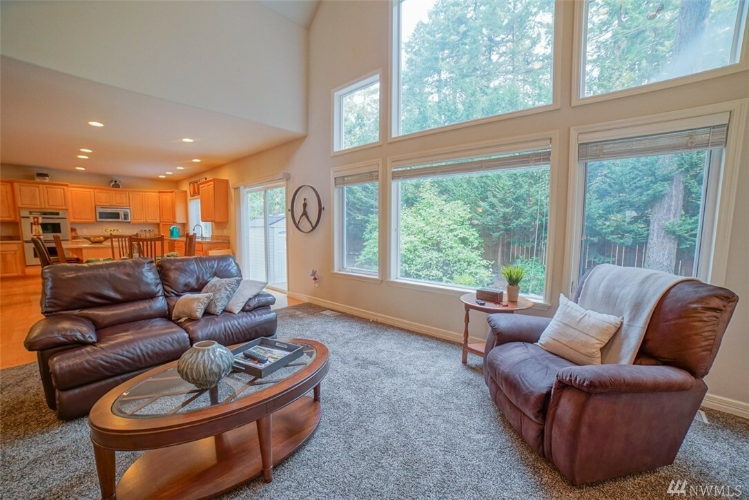 Property Photo: 11419 Madera Cir SW WA 98499
