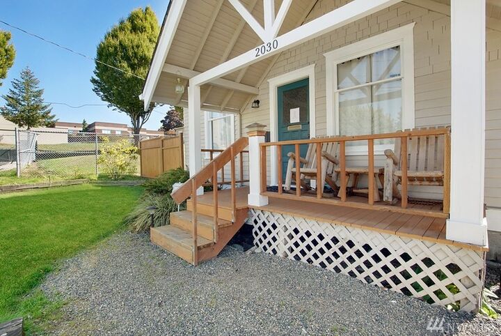 Property Photo:  2030 E Division Lane  WA 98404 