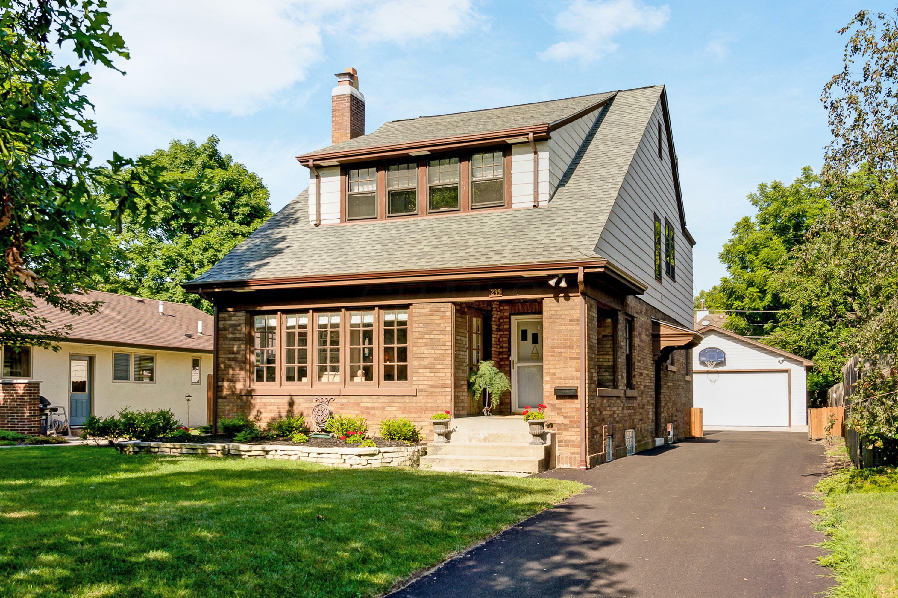 Property Photo: 235 N Ardmore Road OH 43209