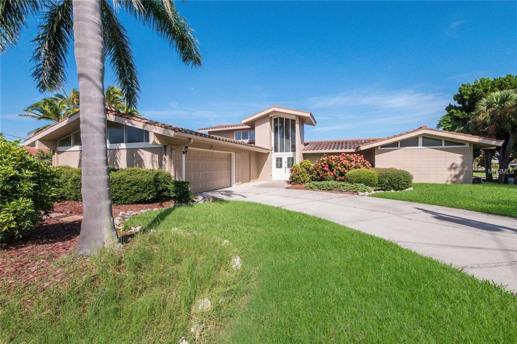 Property Photo: 561 Outrigger Lane FL 34228