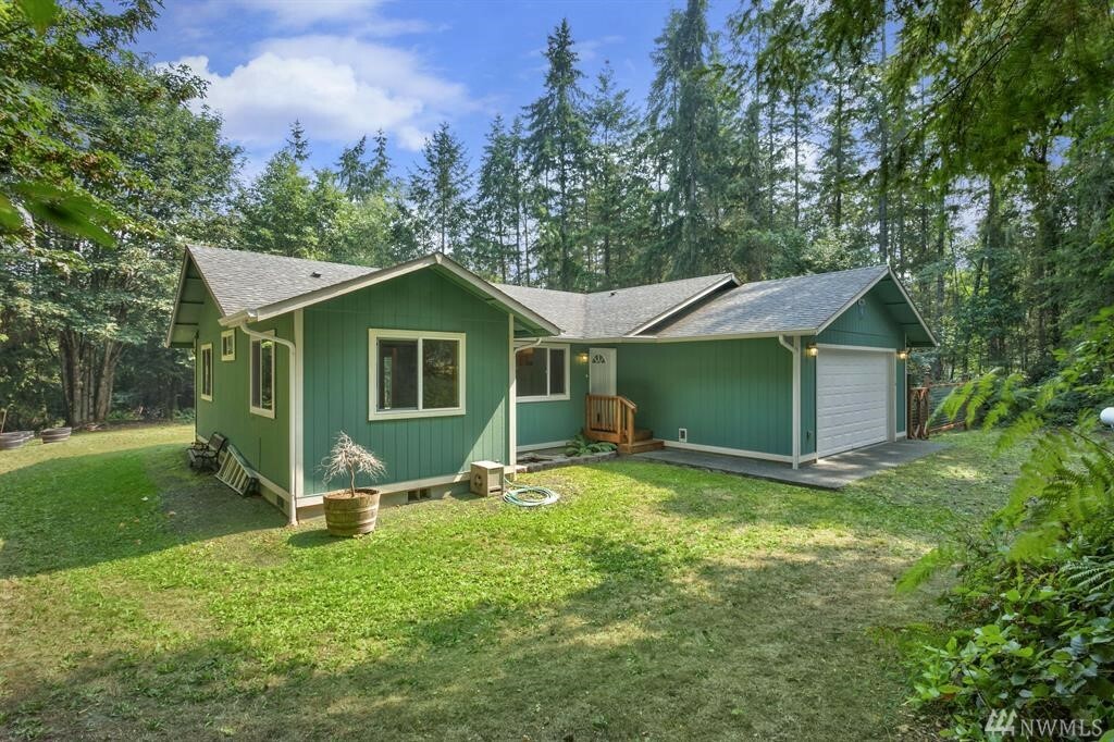 Property Photo:  343 Bishop Hill Cir  WA 98325 