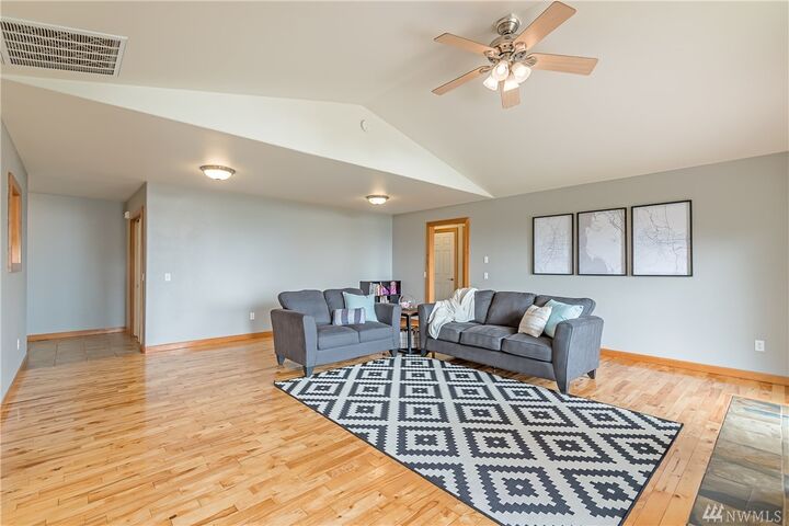 Property Photo: 595 Arthurs Wy WA 98295