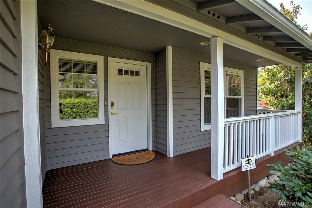 Property Photo:  4853 S Morgan St  WA 98118 