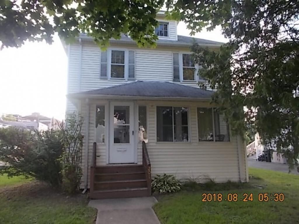 Property Photo:  201 Sliter Place  NY 13760 