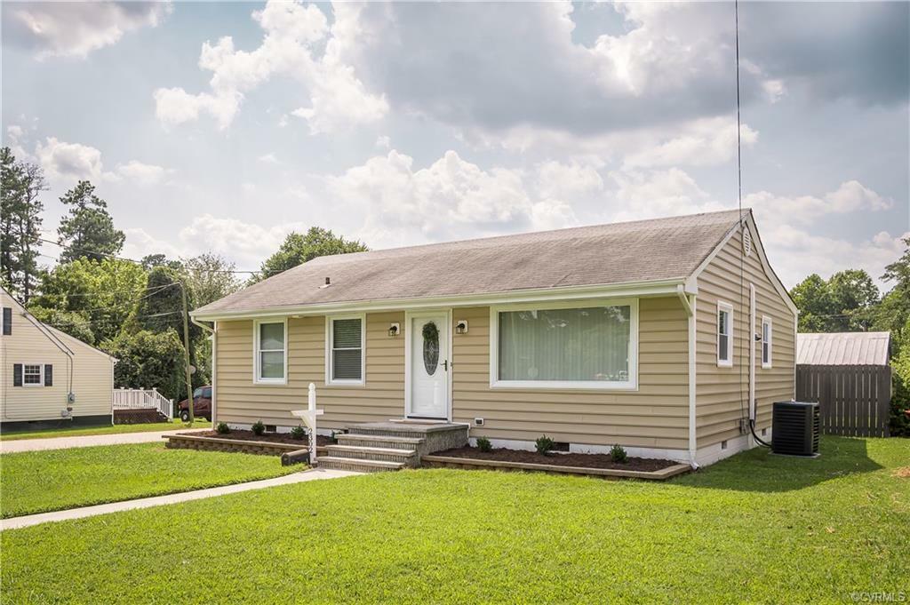 Property Photo:  2302 Franklin Avenue  VA 23834 