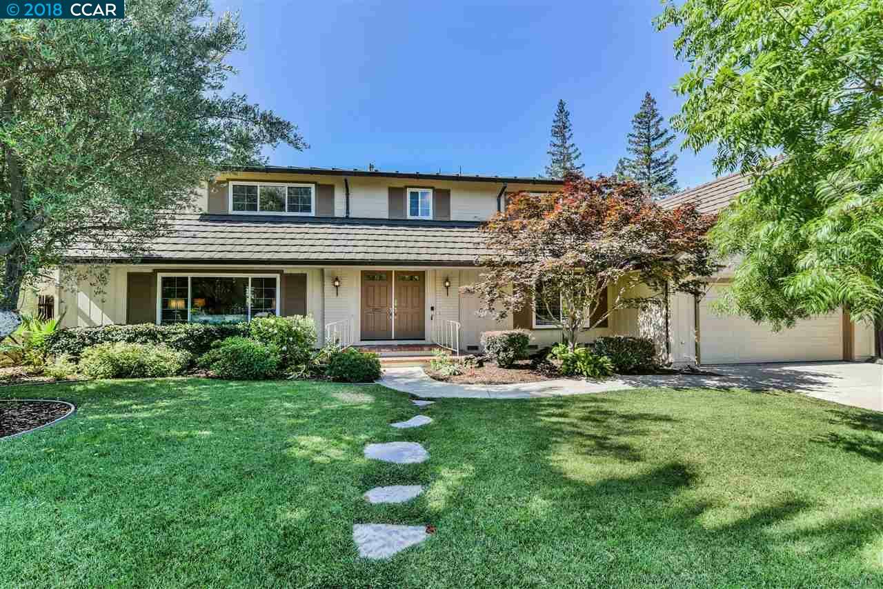 Property Photo: 589 Walnut Ave CA 94598