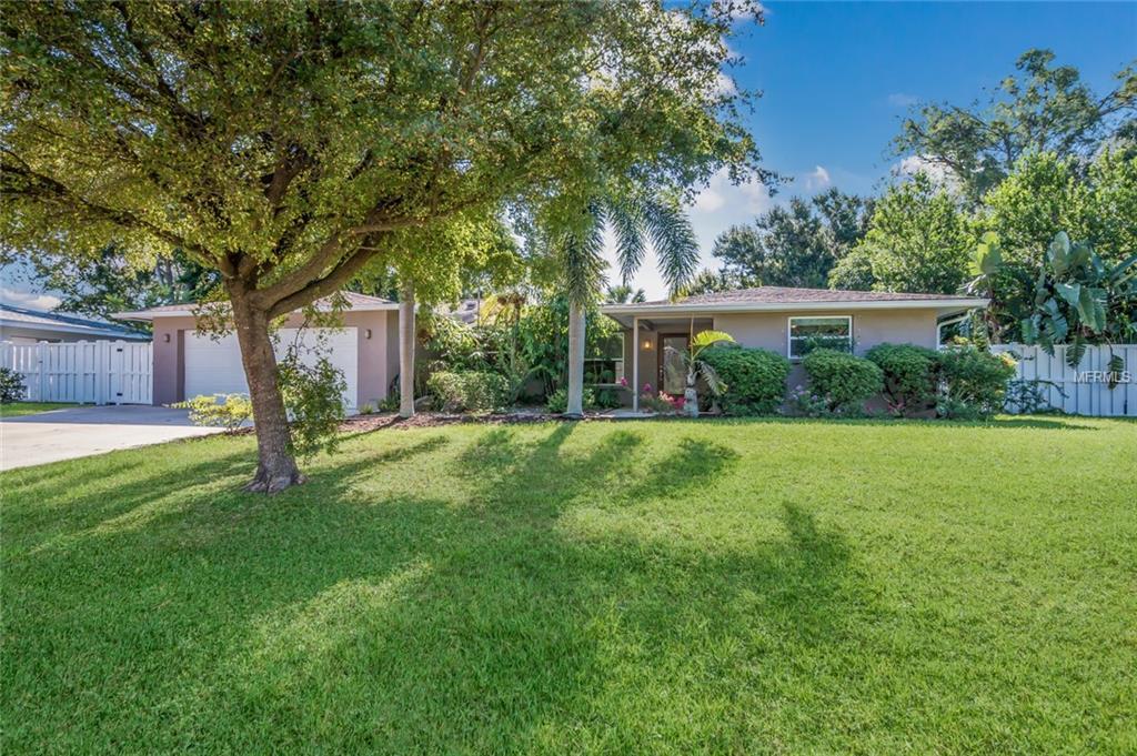 Property Photo:  2740 Wisteria Place  FL 34239 