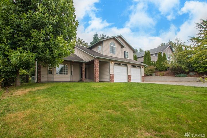 Property Photo:  920 Alderwood Lane  WA 98284 