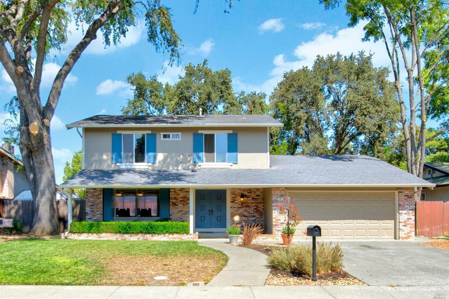 Property Photo: 125 Mojave Court CA 95688