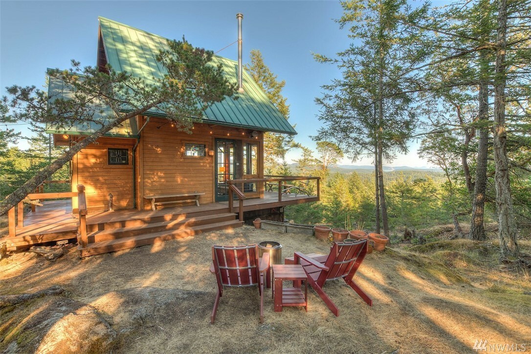 Property Photo:  525 Spring Point Rd  WA 98245 