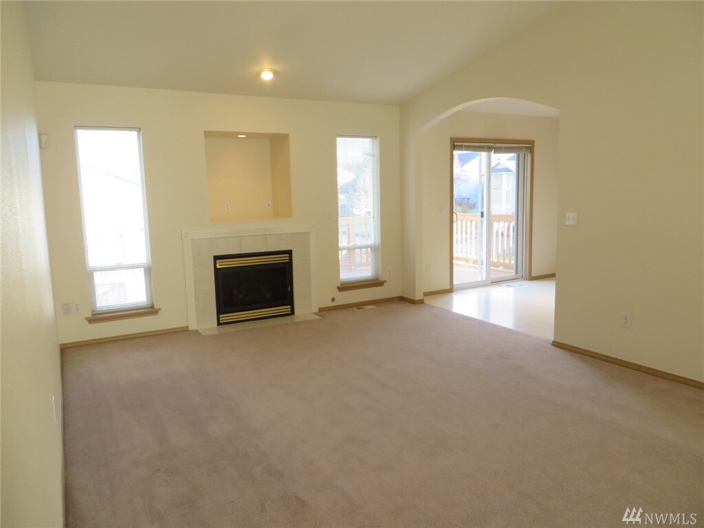 Property Photo:  19931 83rd Avenue E  WA 98387 