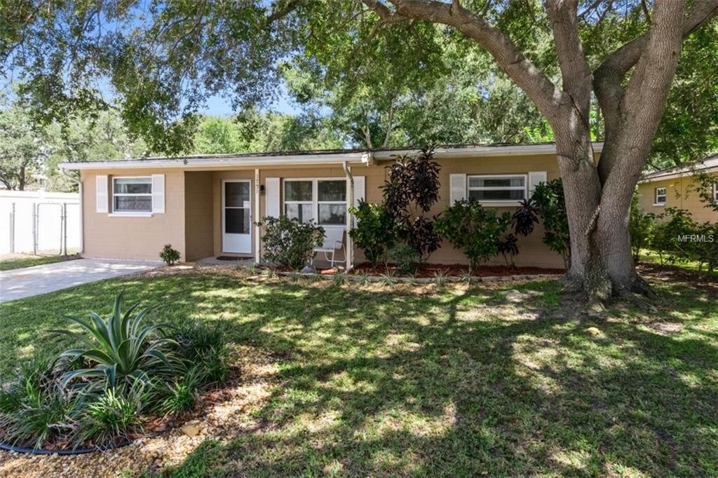 Property Photo: 1751 Jade Avenue FL 33755