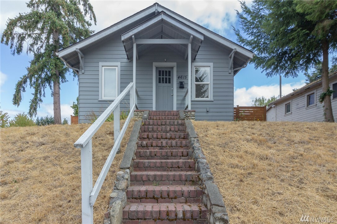 Property Photo:  4615 N Pearl Street  WA 98407 