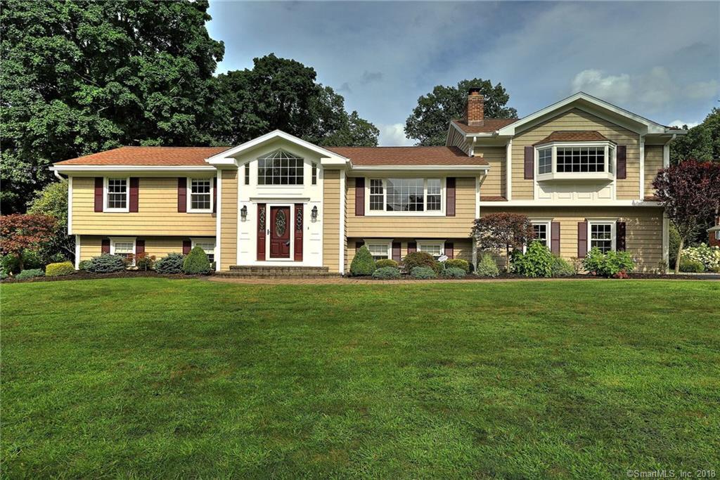 Property Photo:  20 Pomona Road  CT 06611 