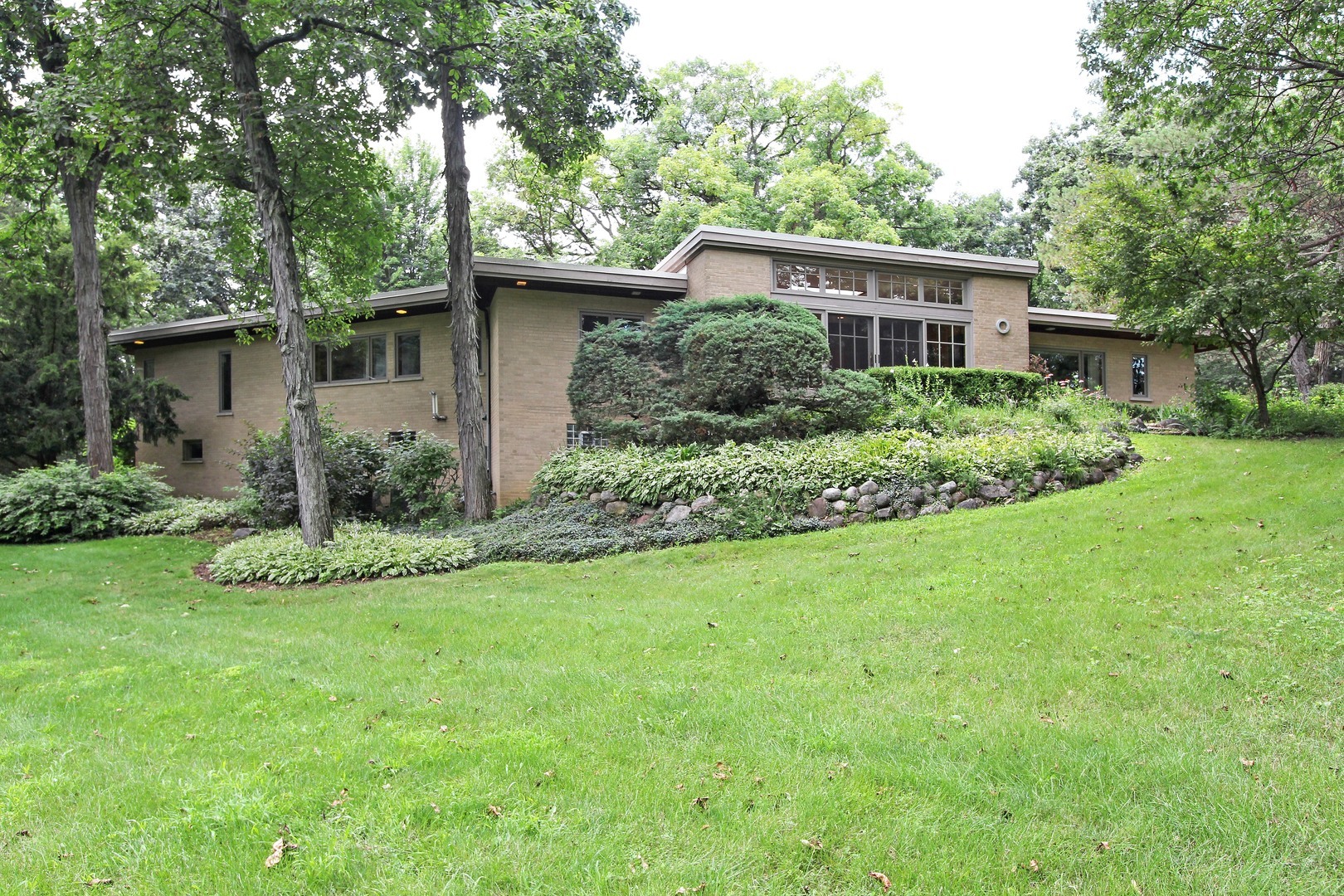 Property Photo:  3507 Surrey Lane  IL 60047 