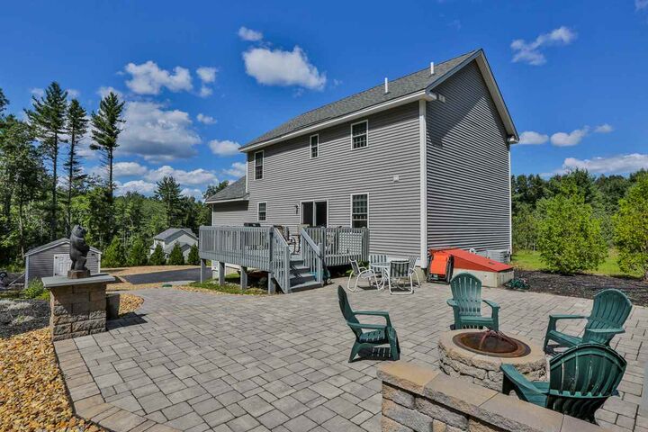 Property Photo:  225 Hooksett Road  NH 03032 