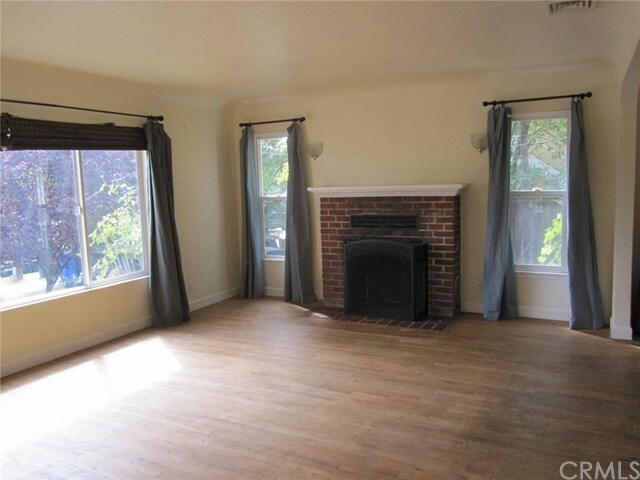 Property Photo:  2811 Oak Street  CA 93446 